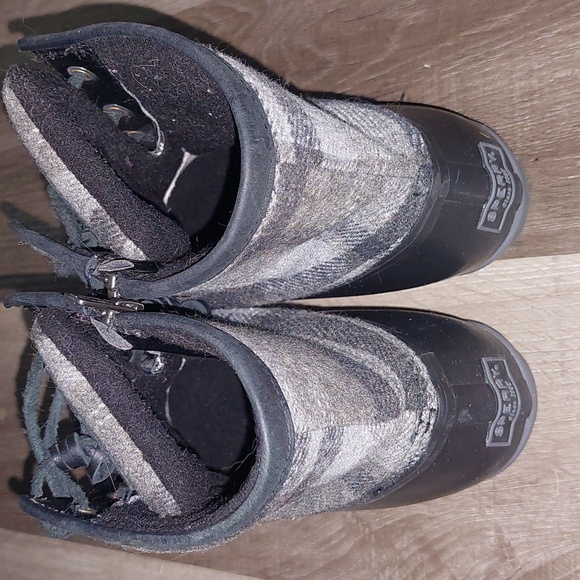 Size 7.5 Sperry winter boot - Picture 2 of 4